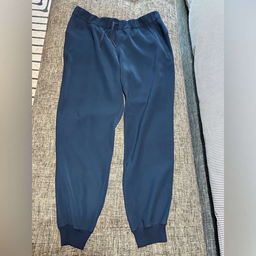EUC size 10 Lululemon Stretch Woven Joggers